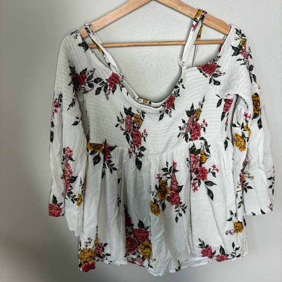 Torrid Challis Cold Shoulder Blouse 0 - Picture 9 of 10